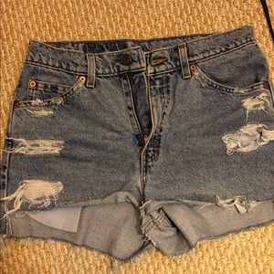 Levi’s 550 Jean Cut Off Shorts